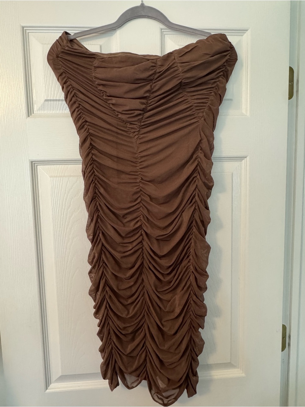 Brown Ruched Midi strapless dress - Women's
Sz L
